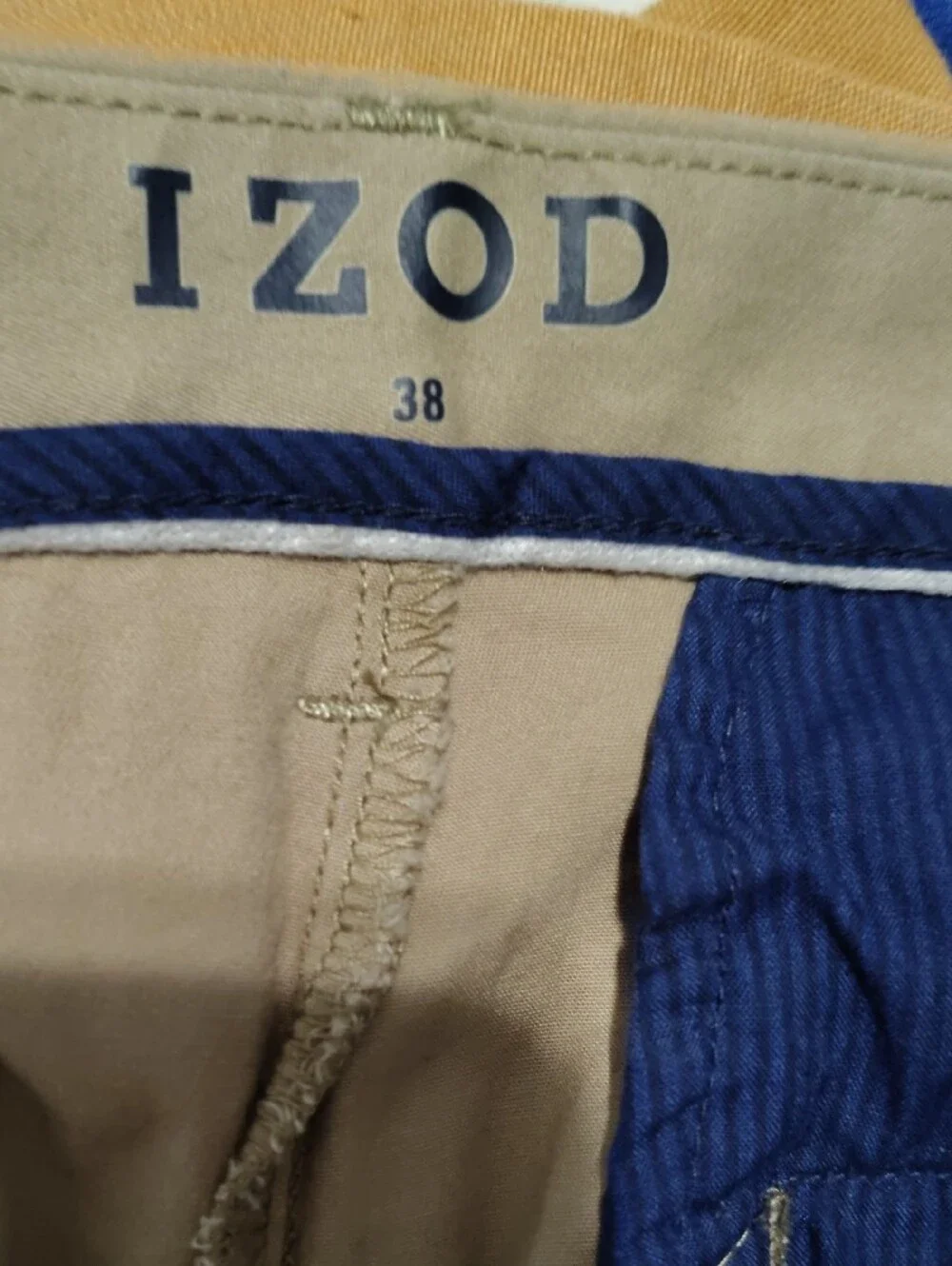 Izod Men's Tan Flat-Front Shorts